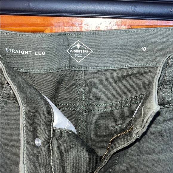 EUC St. John's Bay Olive Casual Pants - Picture 4 of 6